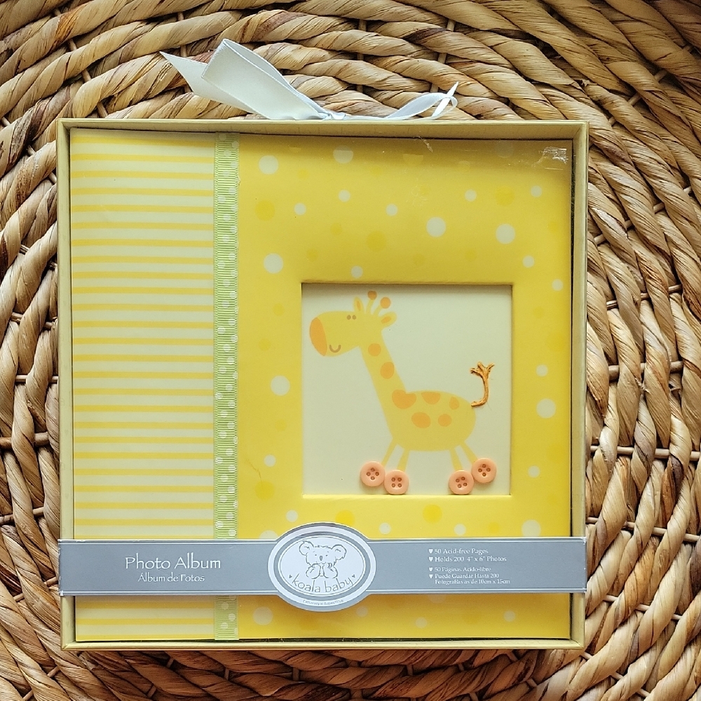Koala Baby Giraffe Photo Album Yellow NEW 50 Acid-Free Pages Holds 200 4x6 Pics